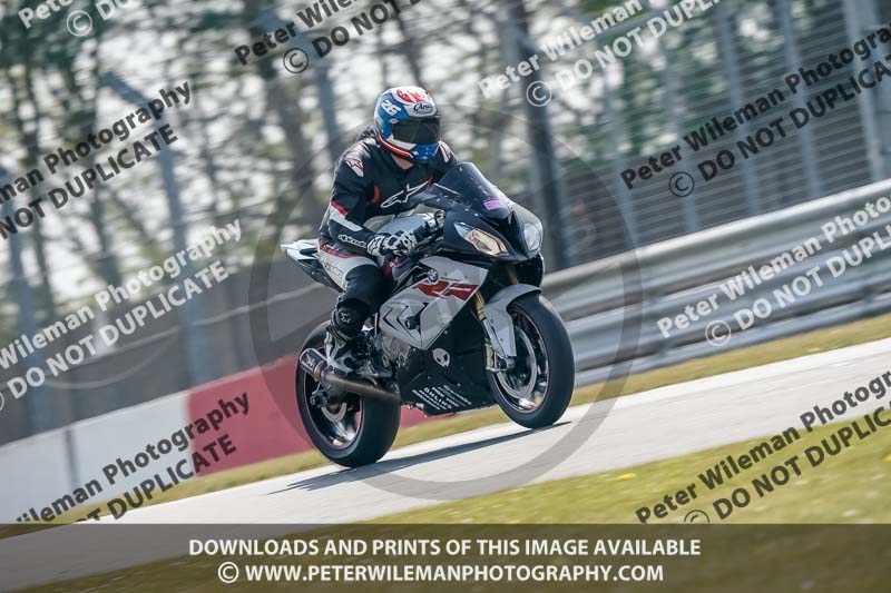 donington no limits trackday;donington park photographs;donington trackday photographs;no limits trackdays;peter wileman photography;trackday digital images;trackday photos